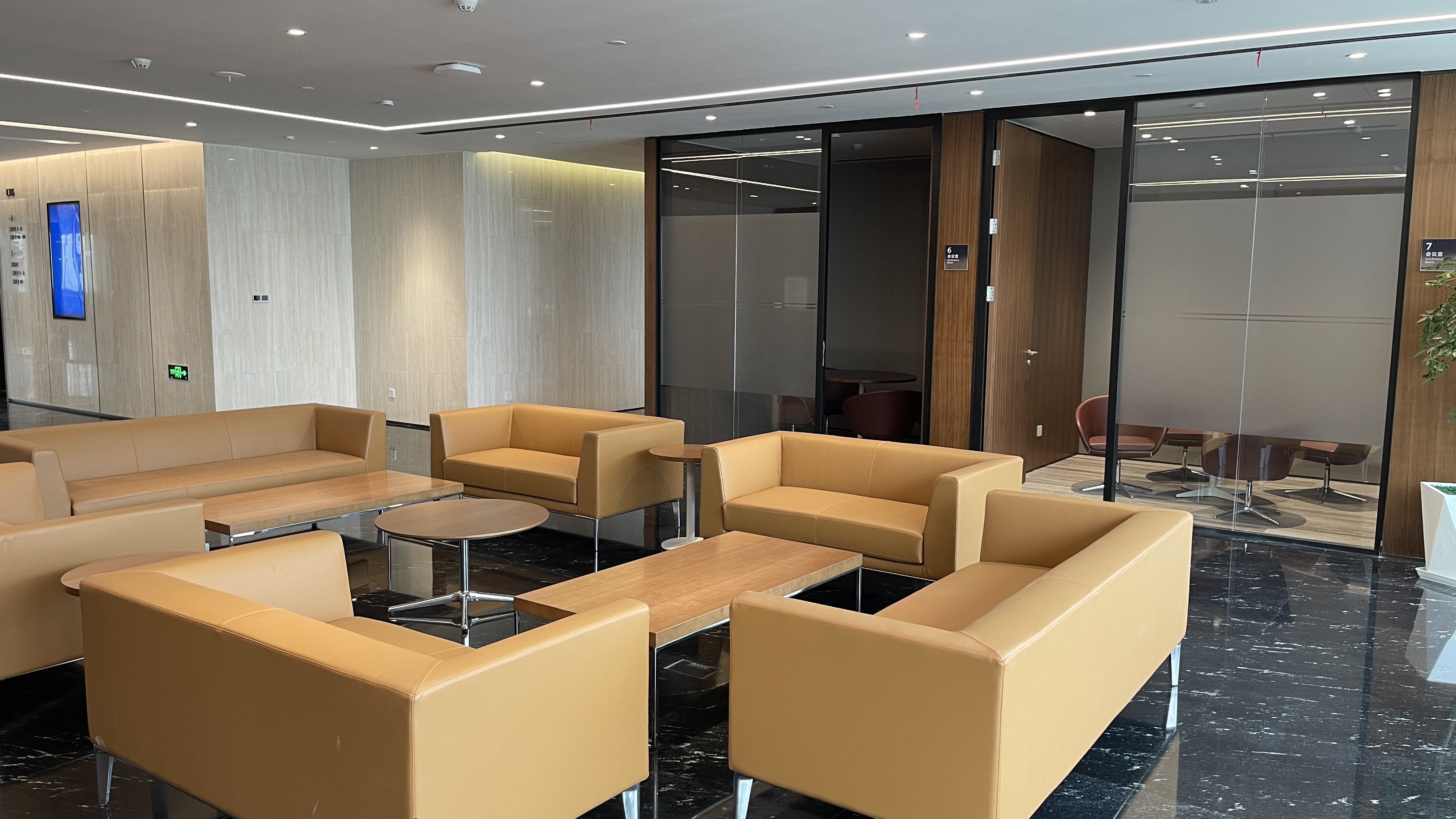 休息廳.JPG 休息廳.JPG